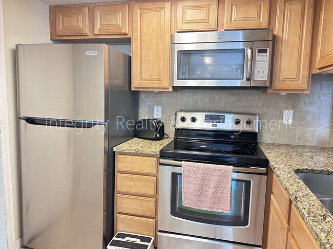 Building Photo - 10001 E Evans Ave