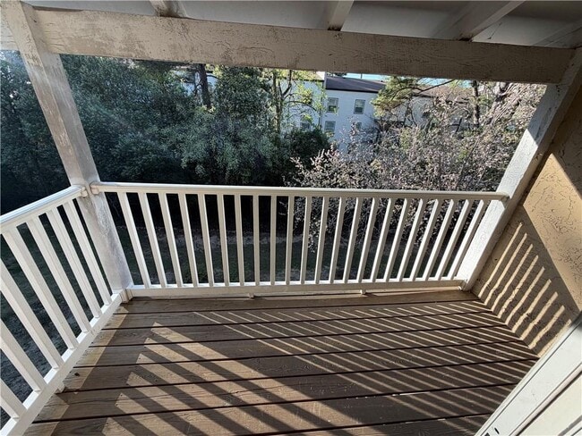 Building Photo - 3160 7 Pines Ct