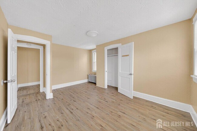 Building Photo - 1167 Green St