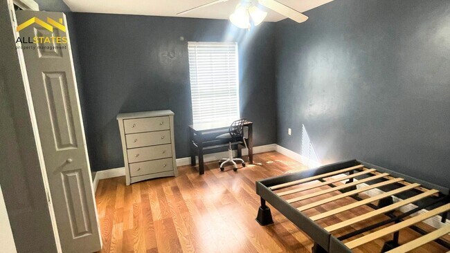 Building Photo - 3361 Sawtooth Dr