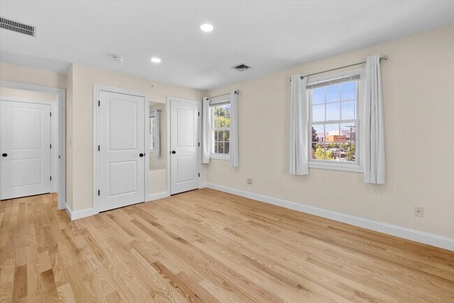 Building Photo - 57 Dedham Ave