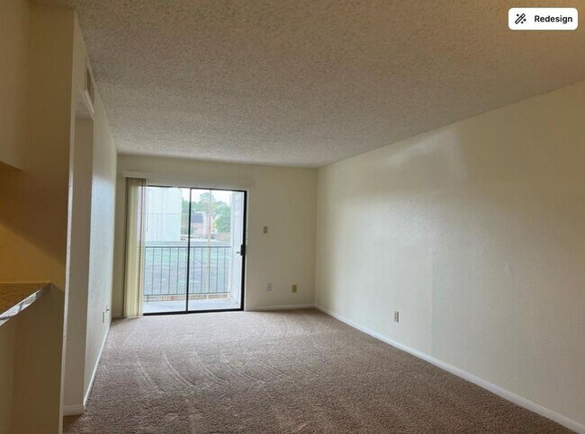 Building Photo - 2826 S Bartell Dr