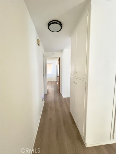 Building Photo - 1521 W Westmont Ave