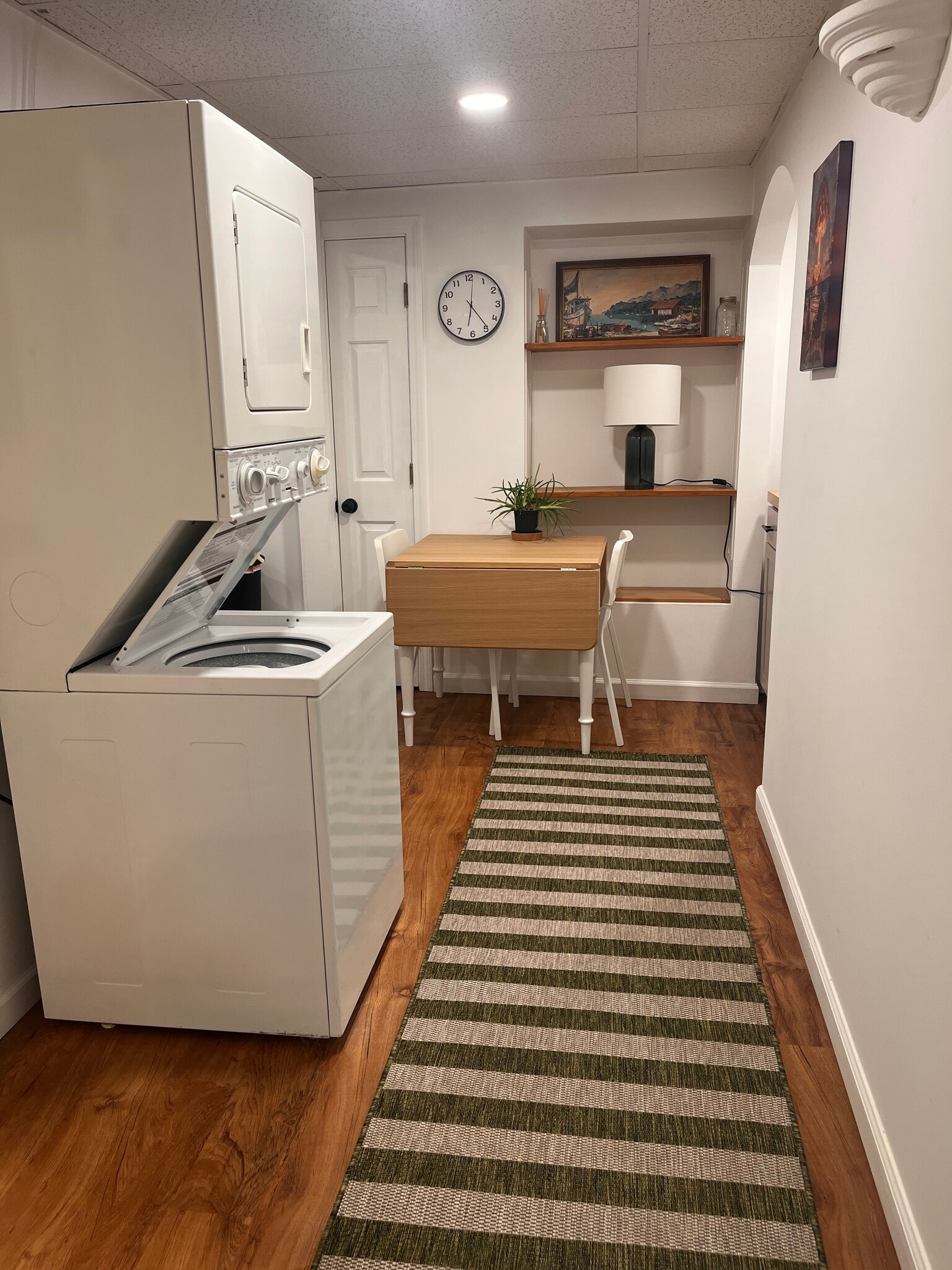 Building Photo - 266 Malletts Bay Ave