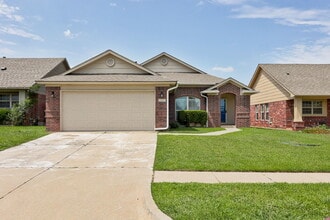 Building Photo - 2813 Edgemere Dr