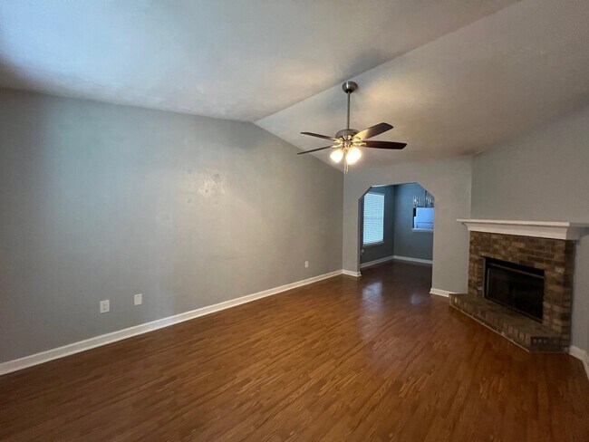 Building Photo - 3007 Richview Park Cir W