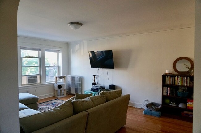 Building Photo - Spacious Renovated 2 Bedroom in North Park
