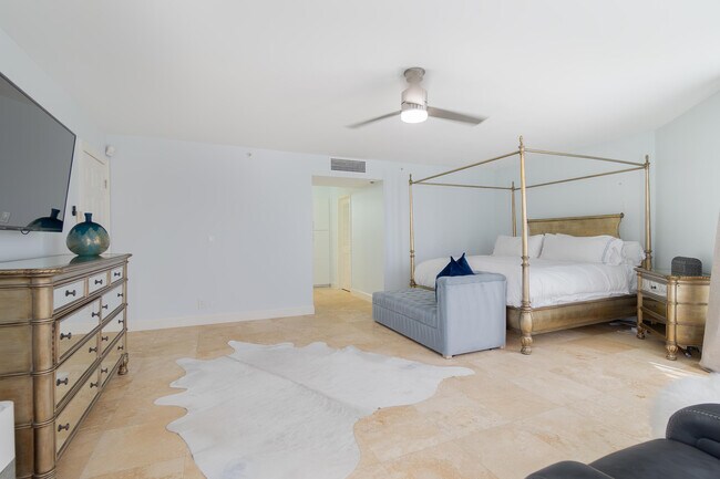 Building Photo - 2565 S Ocean Blvd