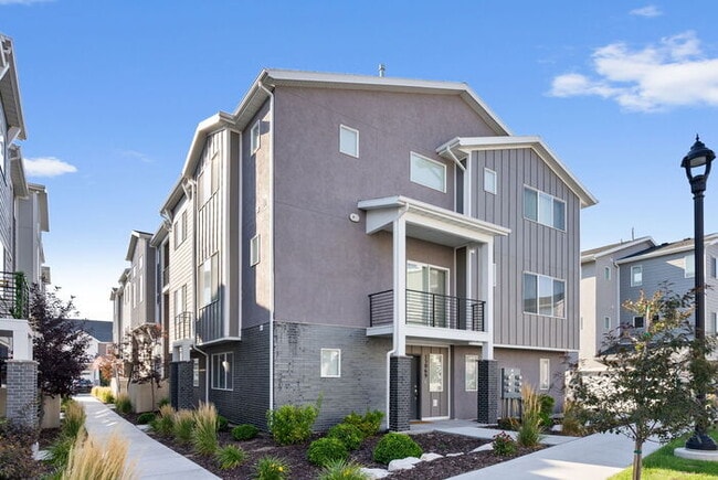 Building Photo - Coming Soon!