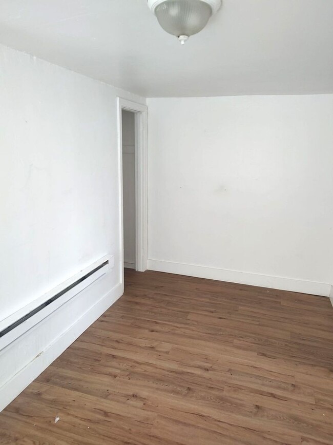 Building Photo - 7558 Mayland St