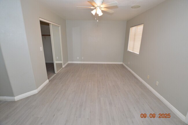 Building Photo - 9078 Mountain Lakes Ave