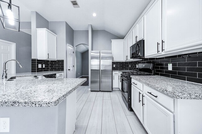 Building Photo - 5006 Riverbridge Ct