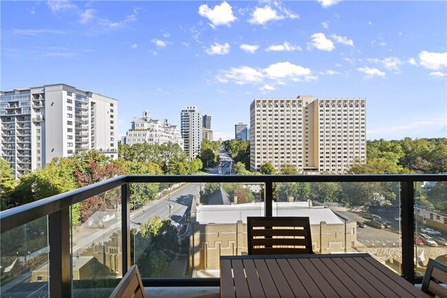 Building Photo - 2425 Peachtree Rd NE