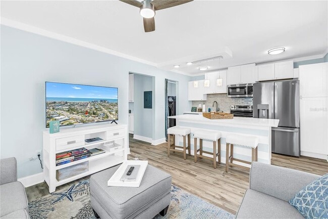 Building Photo - 6892 Gulf Winds Dr