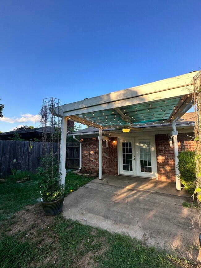 Building Photo - 2002 S 74th East Ave