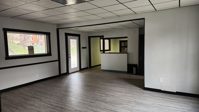 Building Photo - Commercial Space for Rent! Follow Your Ame...