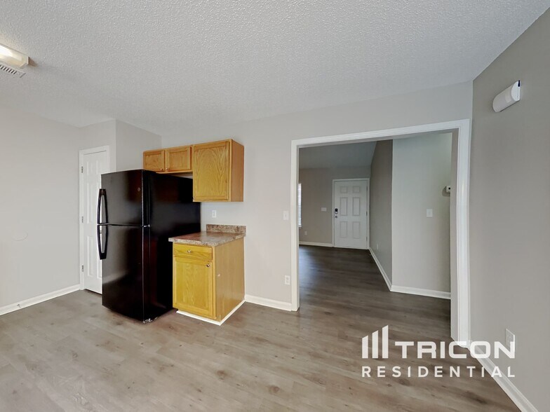 Building Photo - 2916 Westwinds Ct