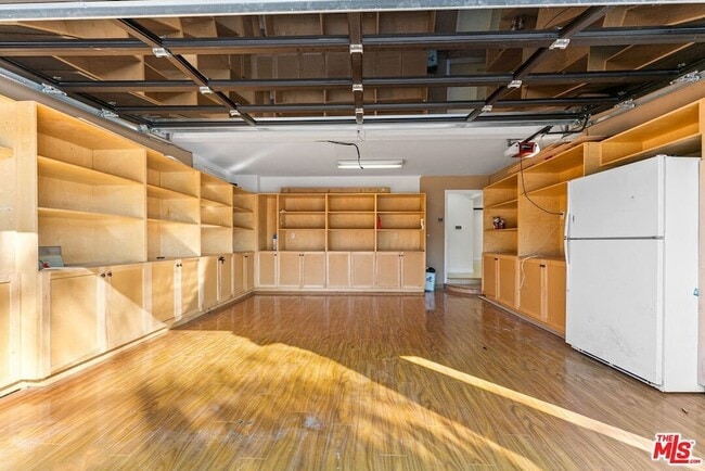 Building Photo - 15123 Greenleaf St