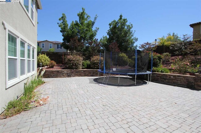 Building Photo - 5199 Salerno Dr