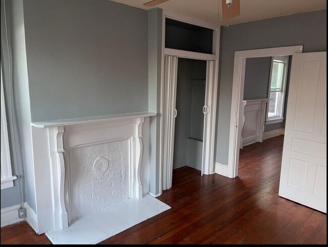 Building Photo - 1911 Fairmount Ave