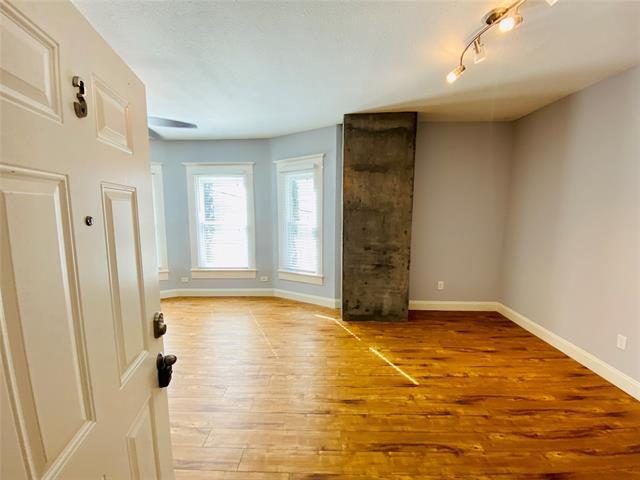 Building Photo - 4318 Junius St