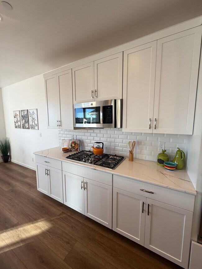 Building Photo - Hogan Heights Community 4 Bed 3.5 Bath