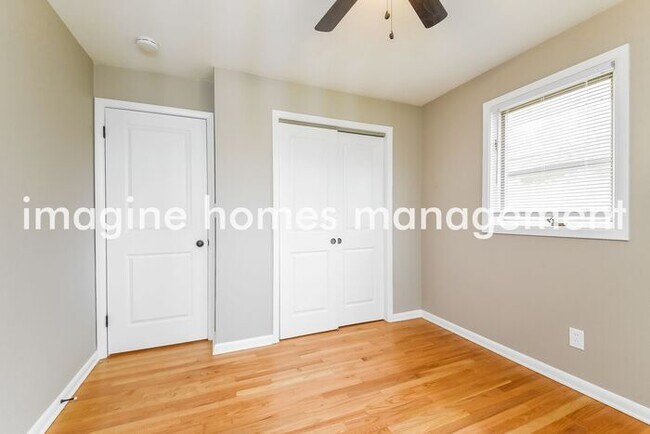 Building Photo - 13089 Whitney Rd