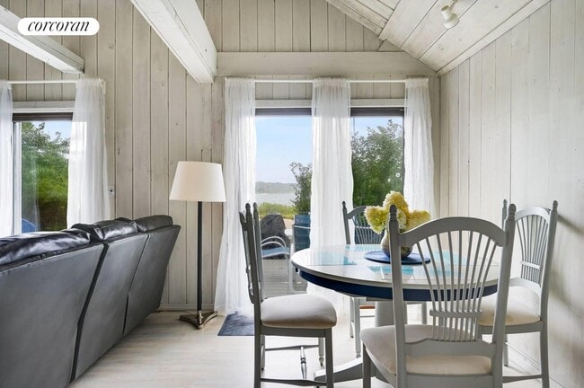 Building Photo - 237 Noyack Rd