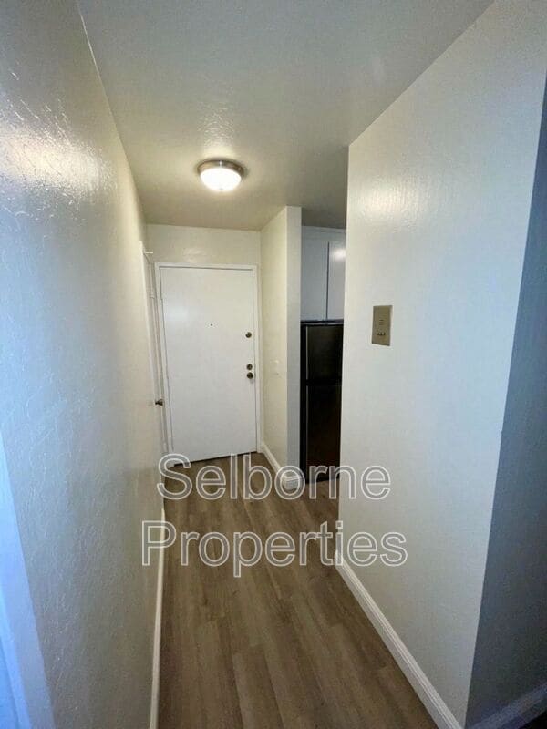 Building Photo - 121 41st St