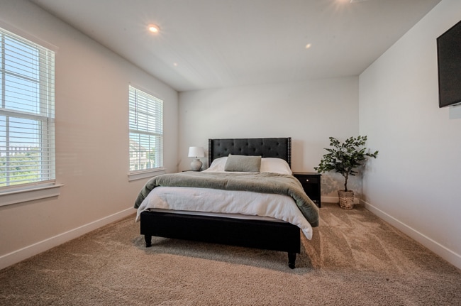 Building Photo - 1018 Applecross Dr