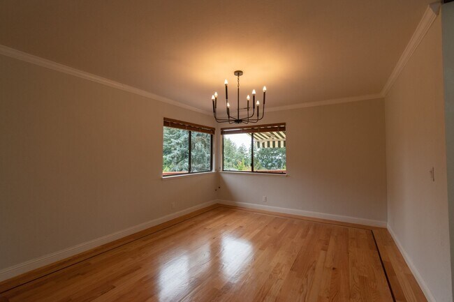 Building Photo - Los Gatos Mountain Living at its Best! Gated 1 Acre lot! Spacious 5 bedroom House! Pool!