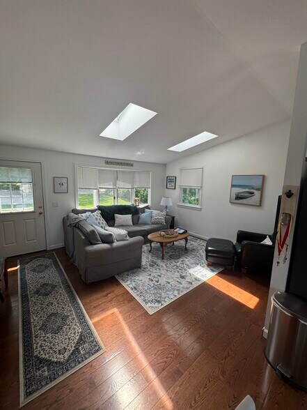 Primary Photo - 6 Wood Sorrel Trl