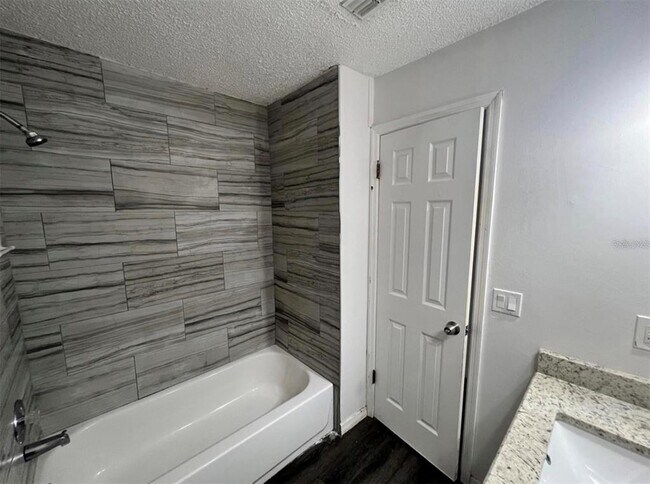 Building Photo - 1089 Woodman Way