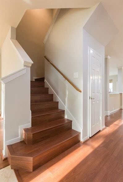 Building Photo - 2511 Sun Spot Ln