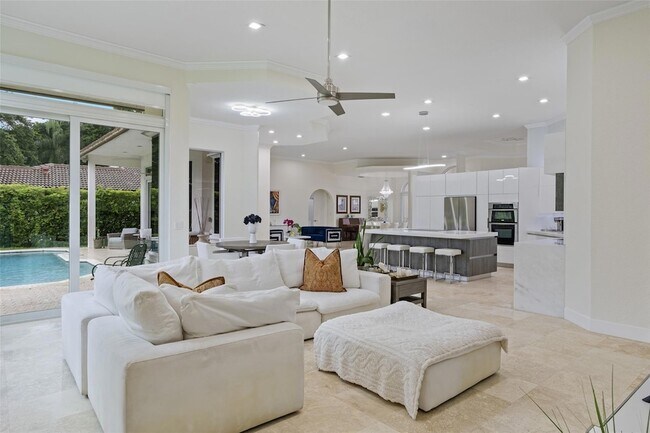 Building Photo - 2534 Golf View Dr