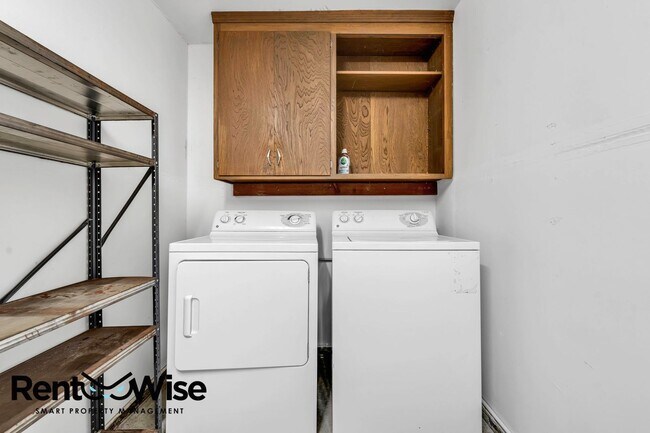 Building Photo - 683 Old La Honda Rd