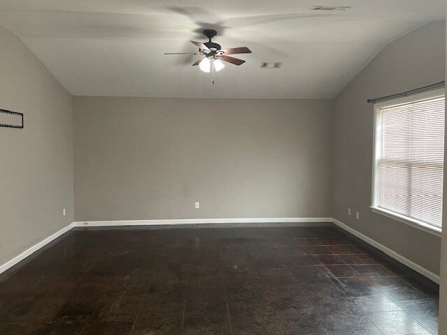 Building Photo - 504 Dana Dr