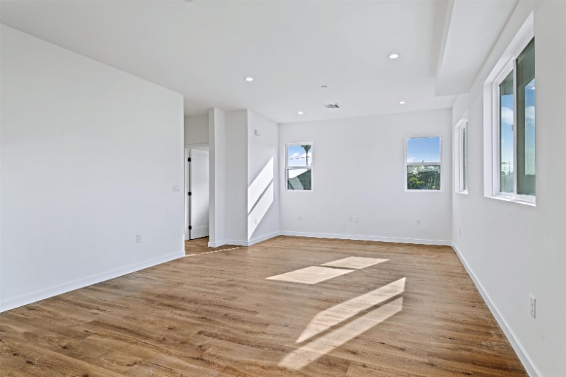 Building Photo - 522 1/2 N St Andrews Pl