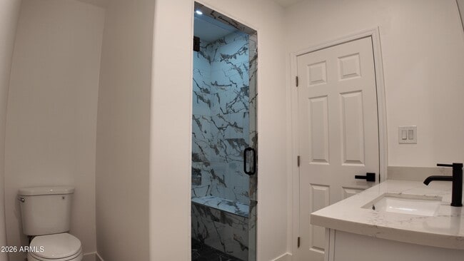 Building Photo - 1109 W Broadway Rd