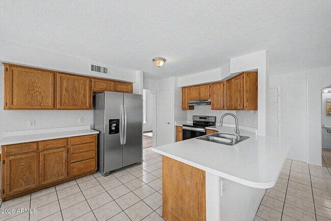 Building Photo - 3121 E Wagoner Rd