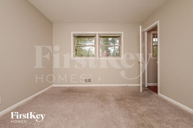 Building Photo - 1344 Hill Dr SW