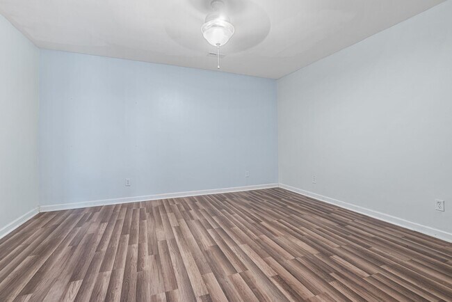 Building Photo - New Lower Price! Two-Story Townhome Near RDU Airport!