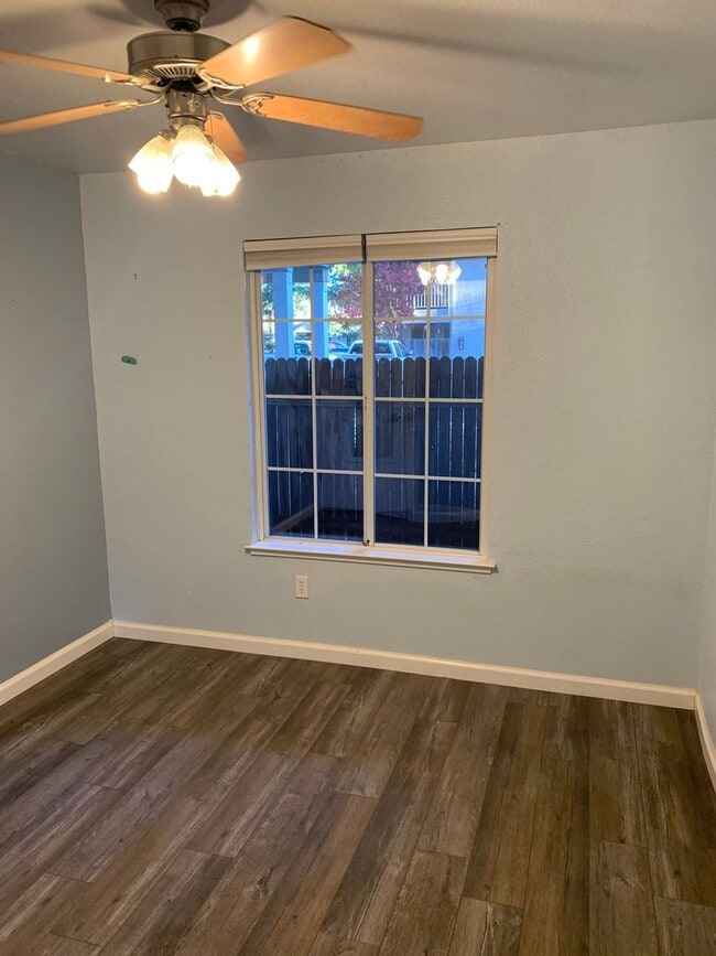 Building Photo - updated condo in central location