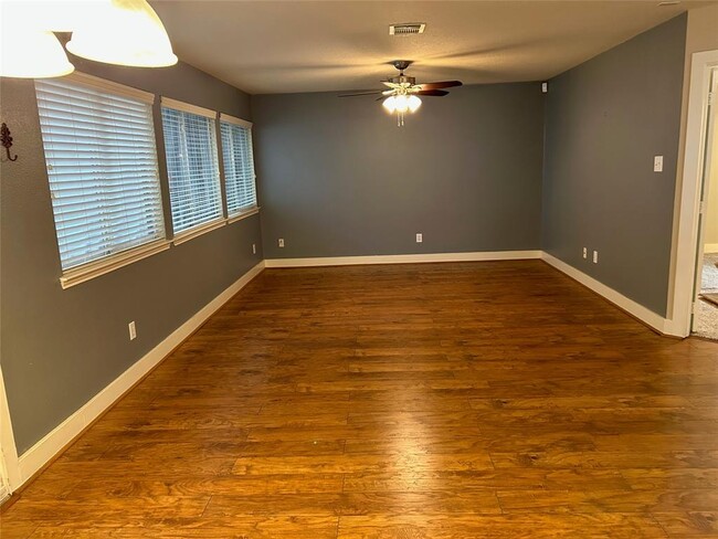 Building Photo - 10607 Cobblecreek Way