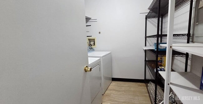 Building Photo - 8207 Tamarron Dr