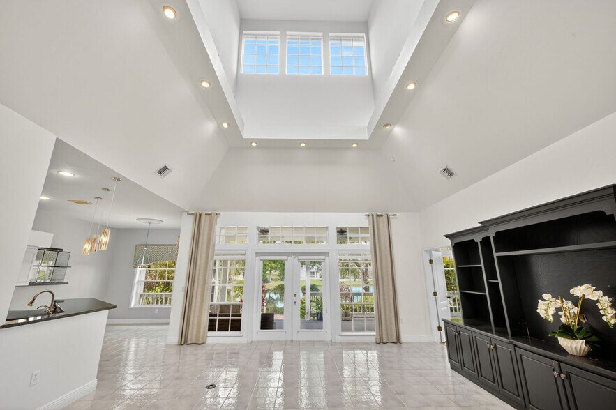 Building Photo - 11592 Timberline Cir