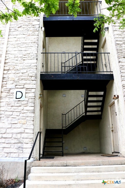 Building Photo - 1013 Chestnut St