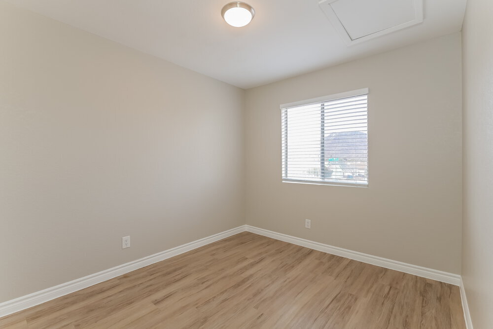 Building Photo - 824 Crabapple Dr