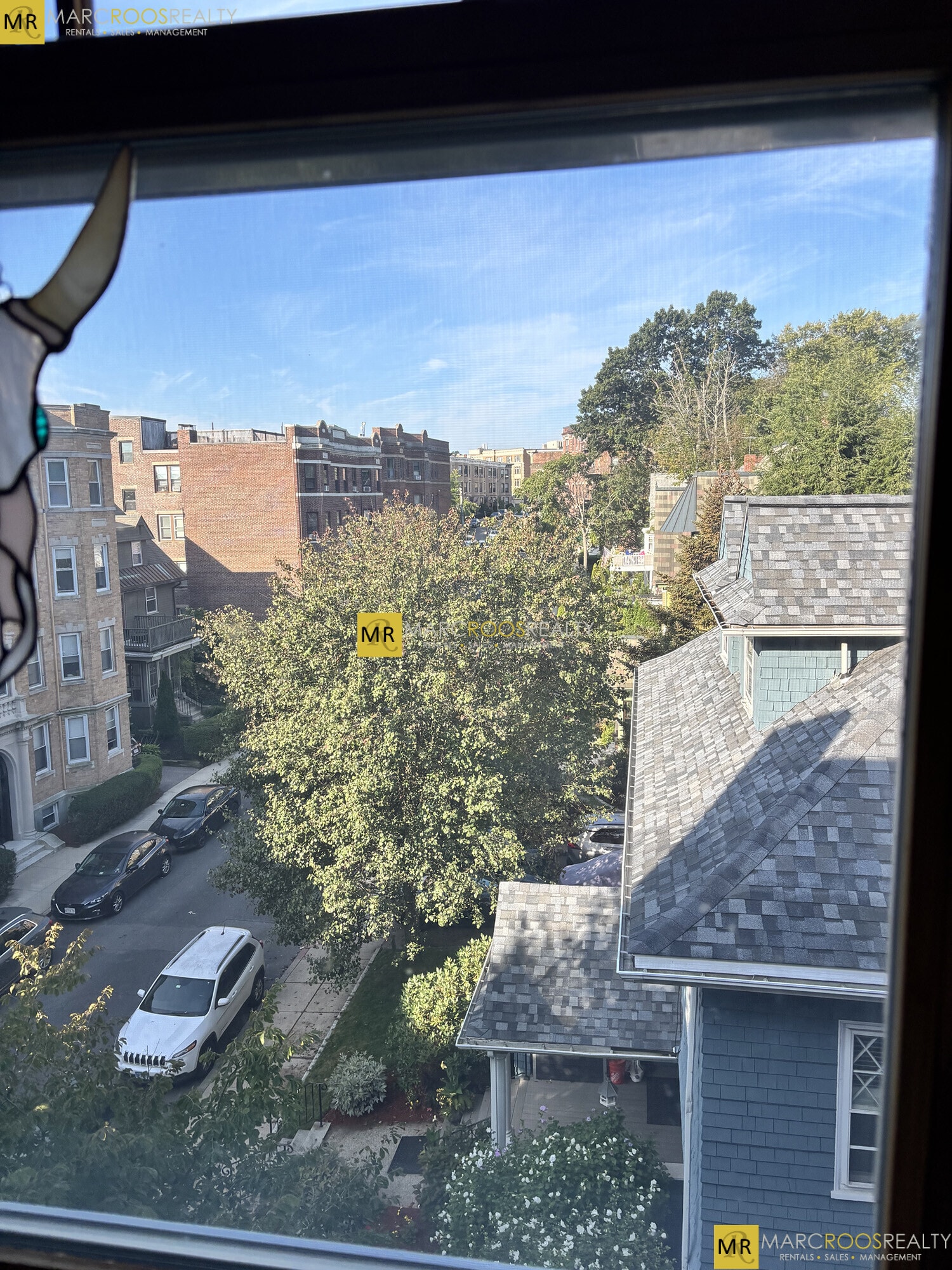 Building Photo - 52 Strathmore Rd