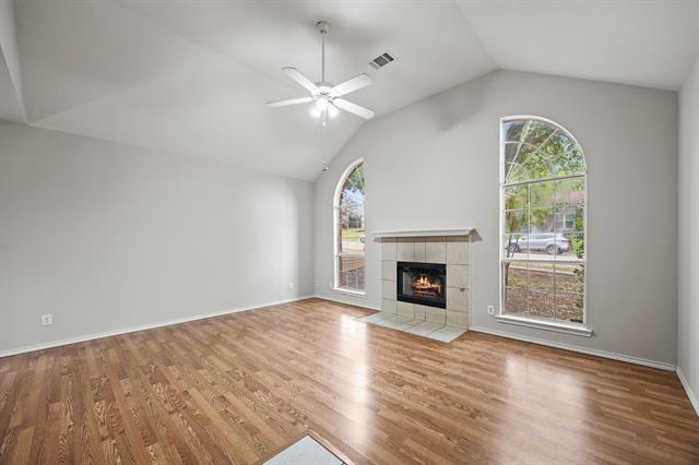 Building Photo - 553 Valley View Dr